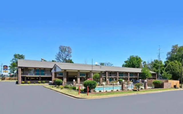 Best Western Travelers Inn