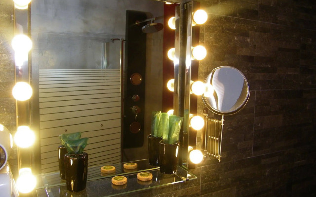 Theatro Hotel Odysseon