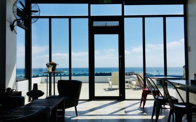 Sea Shore Hotel