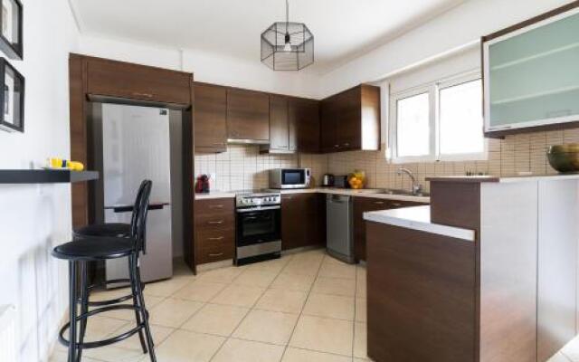 Three-Bedroom Apartment with Acropolis view
