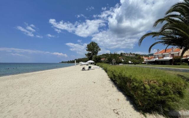 Stunning Beachfront Villa for Rent