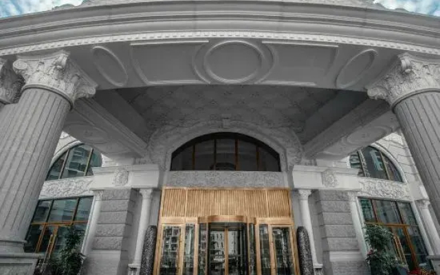 Noble Hotel