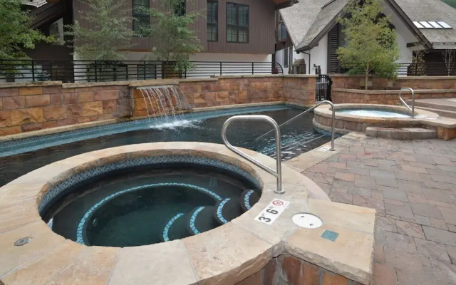 1-sebastian 3 Bedroom Penthouse