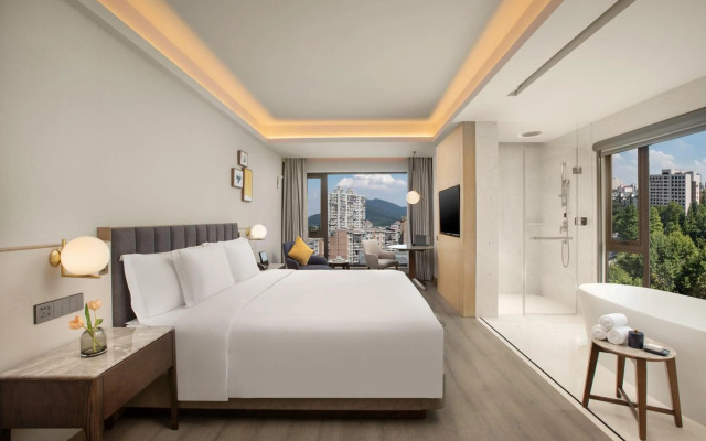 voco Nanjing Oriental Pearl by IHG