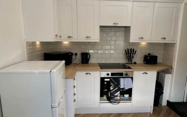Large Five Bedroom Home with parking