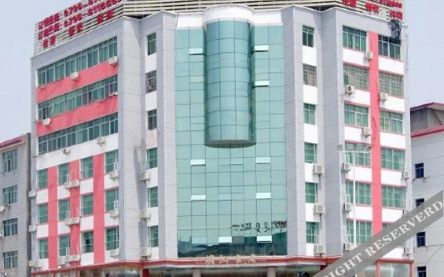 Binjiang Holiday Intelligent Hotel (Ji'an Railway Station Trade Plaza Branch)