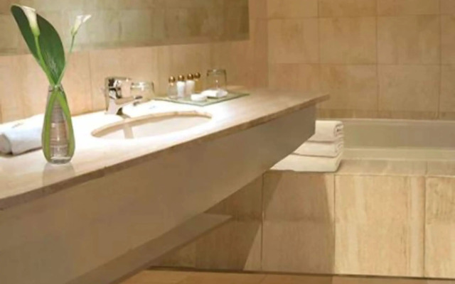 Boulevard Suites Hotel