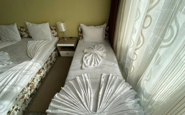 One Bedroom Apartment Admiral Plaza C 45