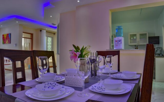 The Kingsley Apartment -Nyali