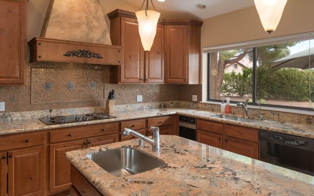 Lux Sedona Spectacle - Sleeps 20