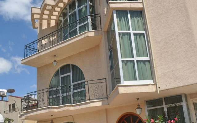 Tazina Guest House