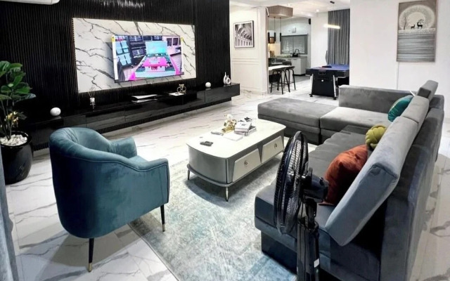 Royal Swiss Apartments and Suites