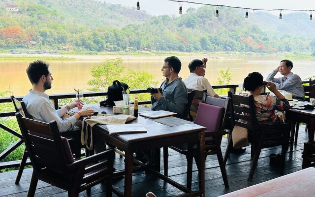 Villa Thida Mekong Riverside