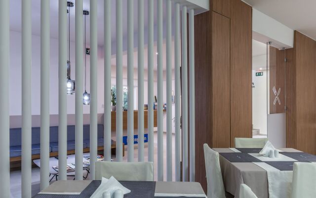 Sea View Hotel & Apartments