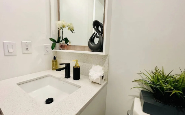 Waterfront York Blvd