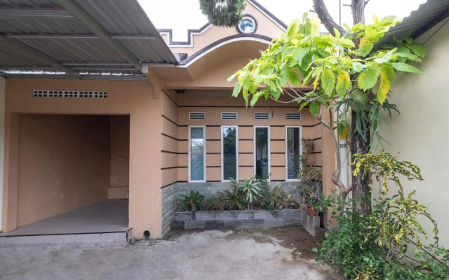 OYO 2394 Hotel Brosta
