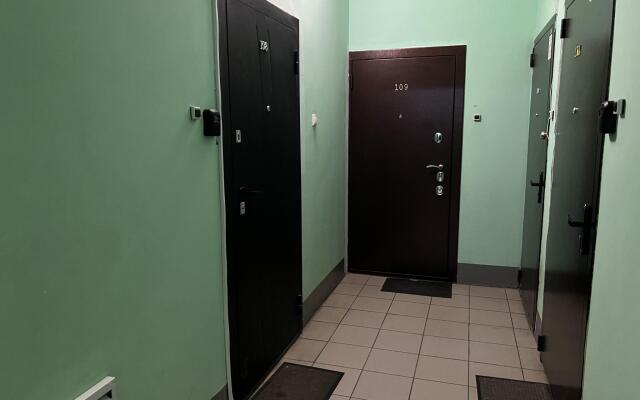 Be Home (Би хоум) на Строительном