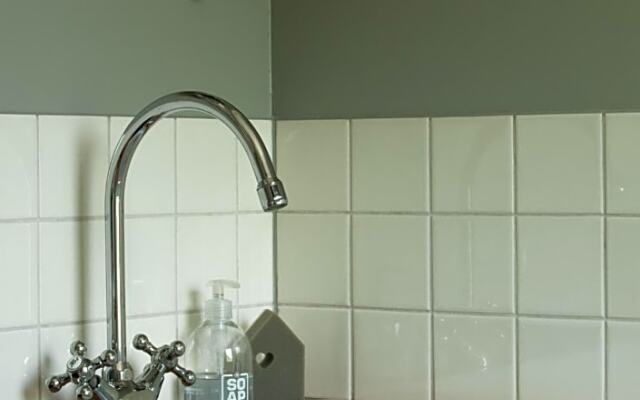 Bed & Breakfast De Schuur Inn