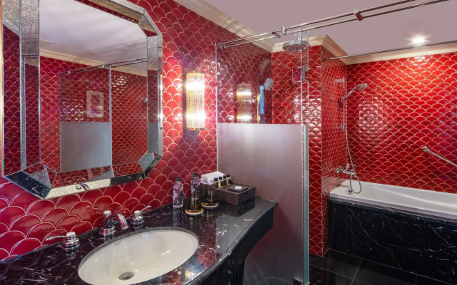 Silk Path Grand Hue Hotel