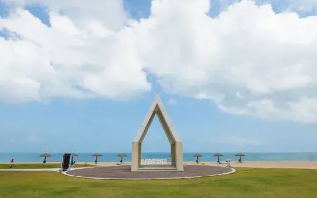 Shuangyuewan Qingfeng Xiaozhu Seaview Hotel (Honghai Jin'an Branch)