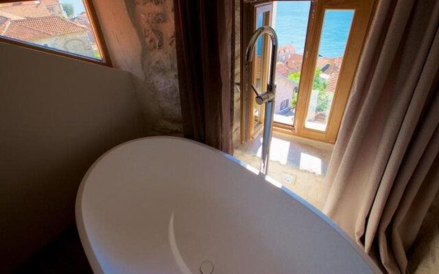 Monte Bay Retreat - Adult Only