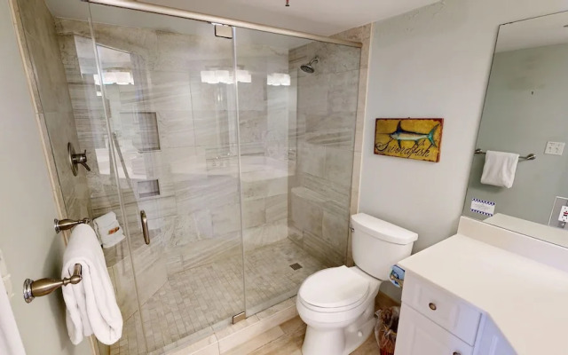 Inlet Reef 308 3 Bedroom Condo by RedAwning