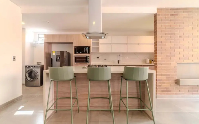 w Charming 3BR w Amazing Deco in Medellin