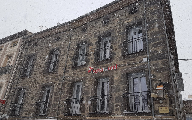 Logis Hotel Yseria - Historical Center
