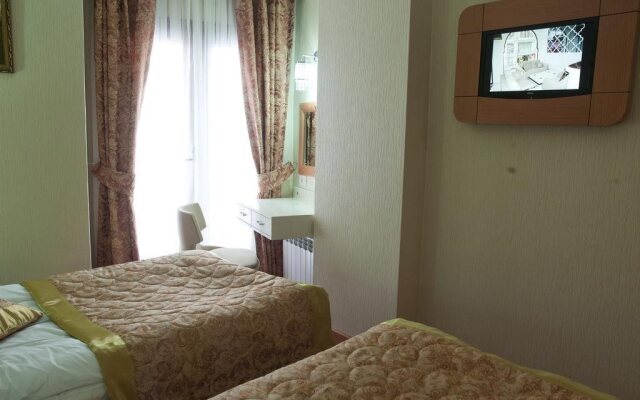 Kamer Hotel