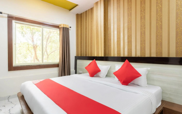 Flagship 27867 Savitri Regency