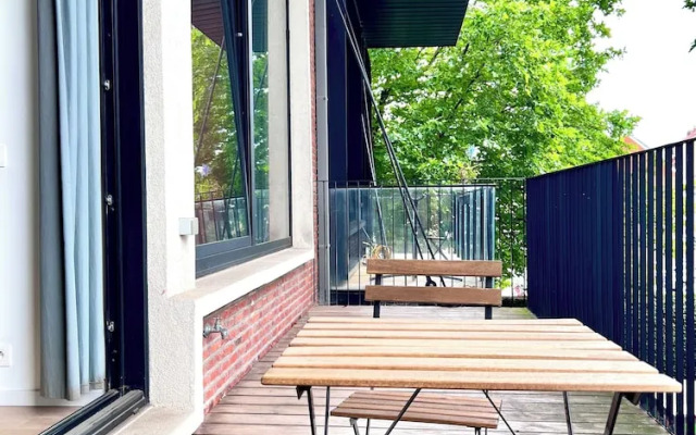 Spacious Loft Instant Favourite Up to 4