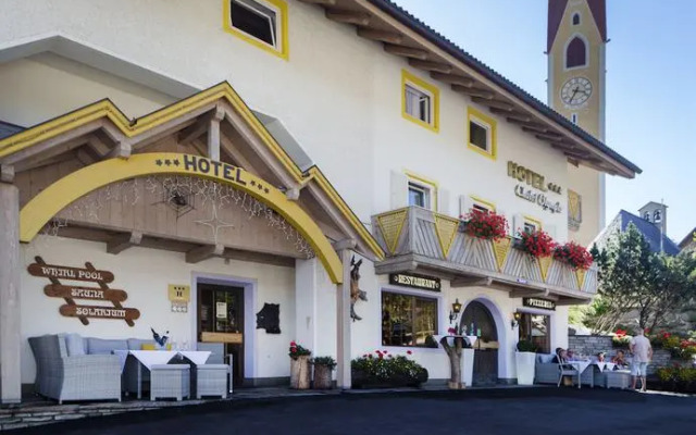 Corail Hotel