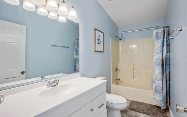 Beach Time Cozy Retreat Steps From the Gulf