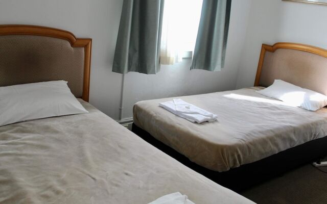 Vandenberg Hotel Forbes