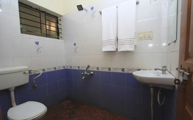 Varsha Boarding and Lodge by OYO Rooms