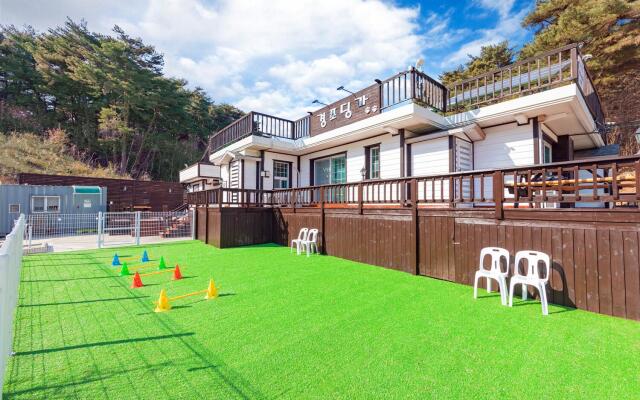 Gangneung Gyeongpo Dinga Aegyun Pension