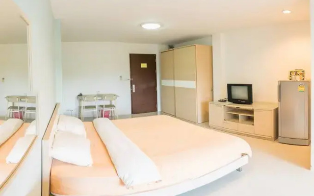 Sansuk Apartment