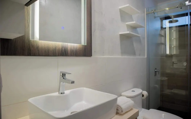 w Flawless 3BR w Balcony in Miraflores