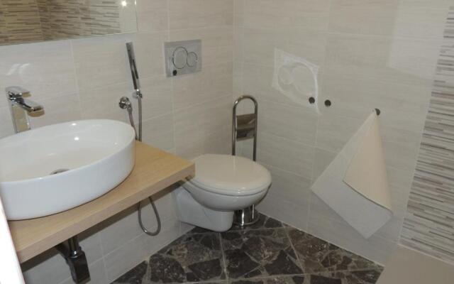 LB&B Short Stay