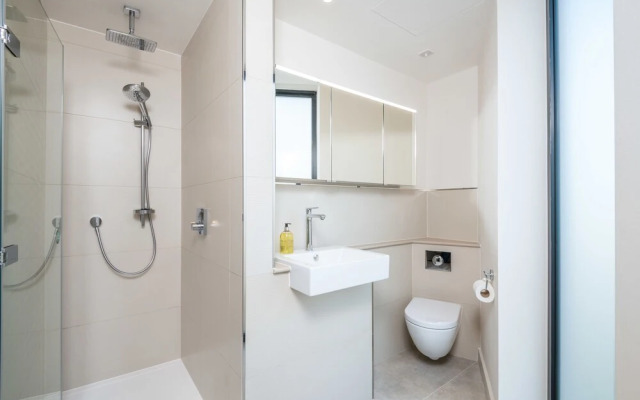 Luxurious Victoria Home by the Apollo Theatre