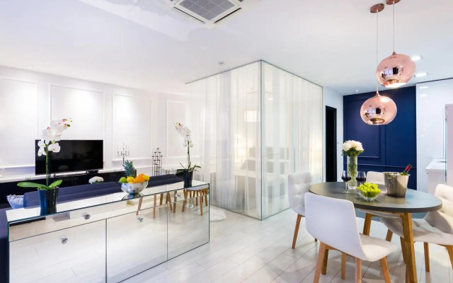 Luxury Studio Arc
