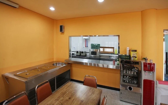 Yangyang Geumpurae Pension