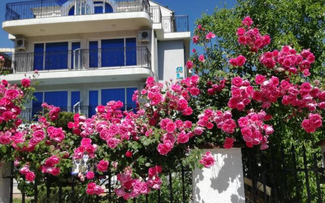 Albatros 2 Family Hotel