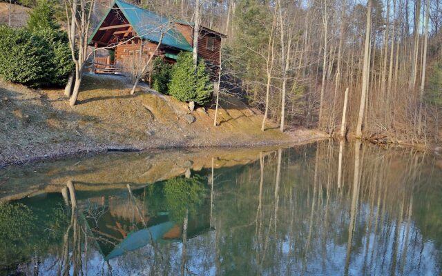 Hugs n Kisses - One Bedroom Cabin