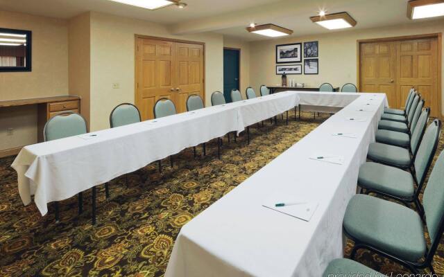 Country Inn & Suites by Radisson Kenosha - Pleasant Prairie