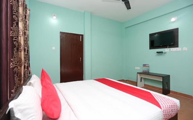 OYO Flagship 17276 The Maple Tree Hotels