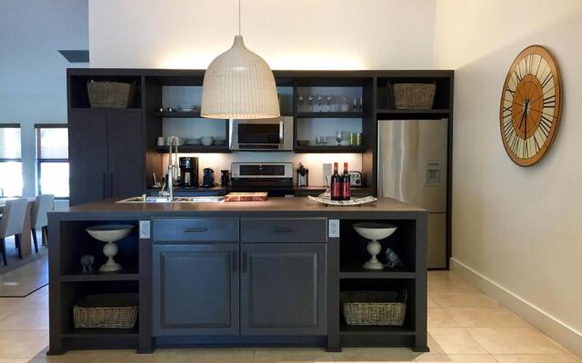 Dolphin Retreat Villa - East Boca Raton