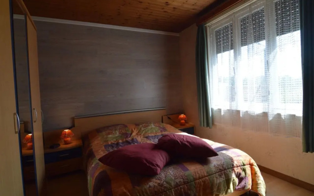 Comfortable Chalet in Petithan With Garden