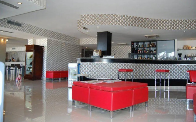 Majestic Luxury Hotel Spa & Beach