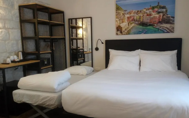 City Port Hotel